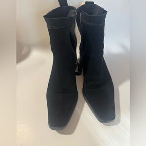 Elegant Black Suede Women's Ankle Boots